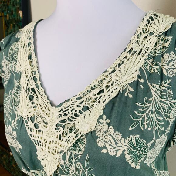 Vintage XL Floral Midi Dress Green Crochet Ruffle Flowy Hem Boho Lightweight - Picture 4 of 12